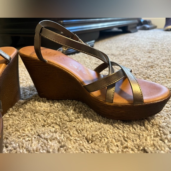 Italian Wedges - Picture 2 of 4